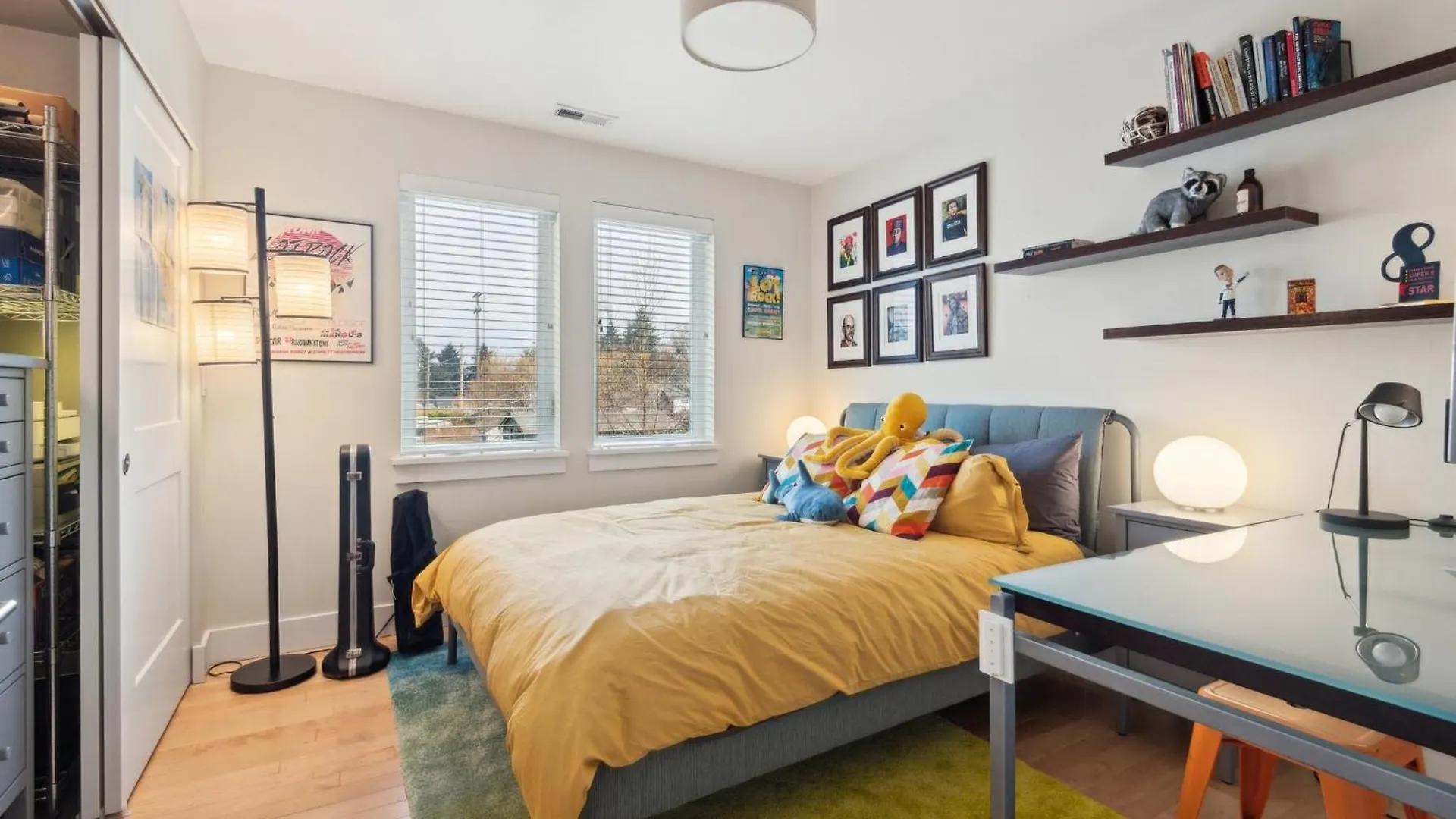 Spacious Family Retreat - Media Room & Patio Home Seattle United States